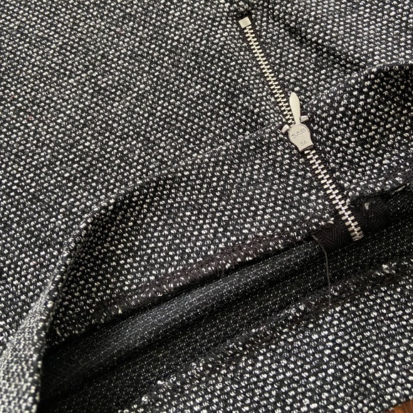 H&M A-Line fall/winter skirt midi length 29inch. Waist 28inch - Picture 5 of 5